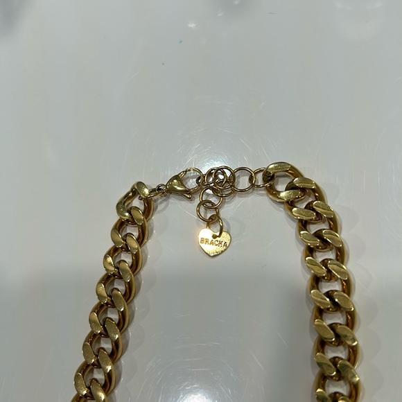 Chic Gold-Tone Chain Necklace - Picture 4 of 4